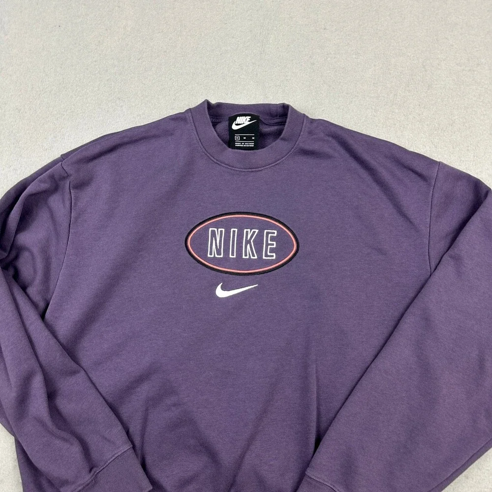 Nike sweatshirt size